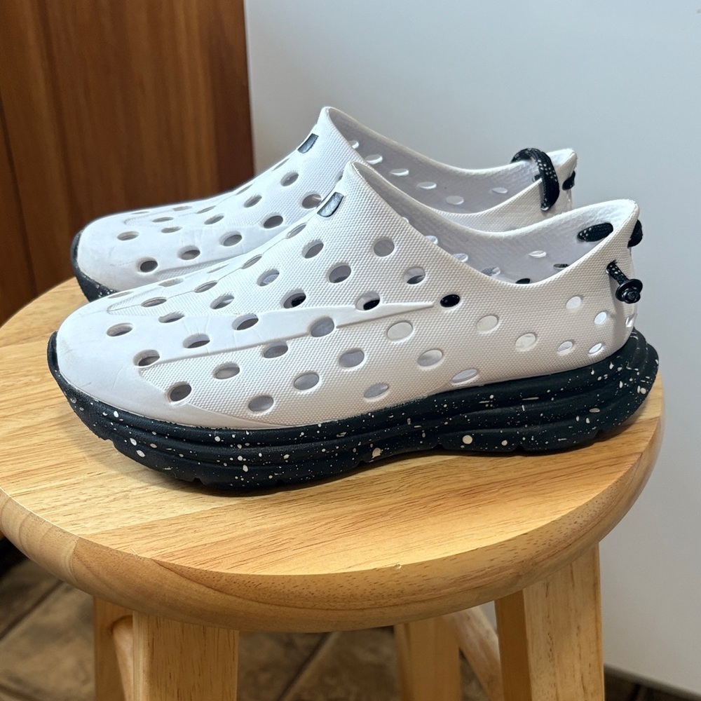 KANES Kids White and Black Slip-On Shoes